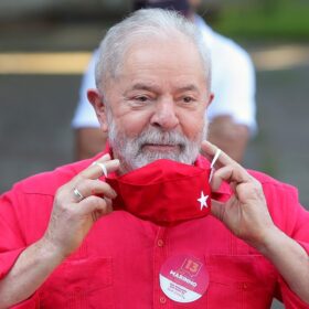 Lula escala governador como emissário para estreitar relação com outros partidos