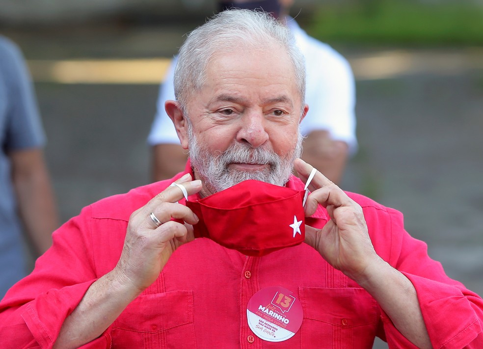 Lula escala governador como emissário para estreitar relação com outros partidos