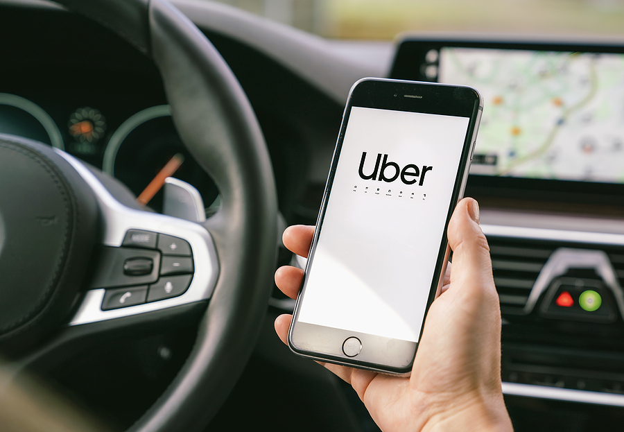 Motoristas da Uber têm direitos trabalhistas garantidos no Reino Unido
