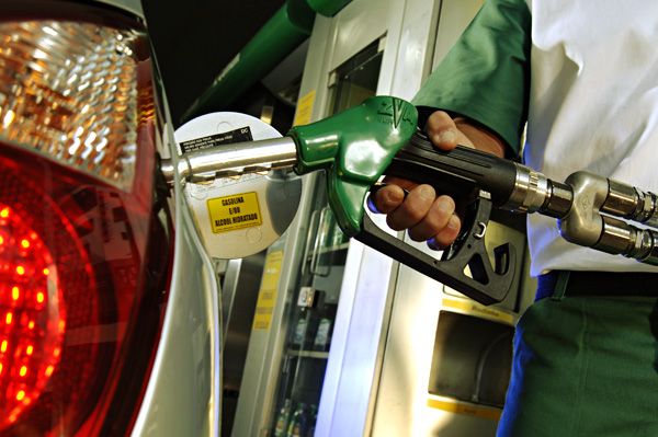 Preço do diesel e gasolina é reduzido nas refinarias