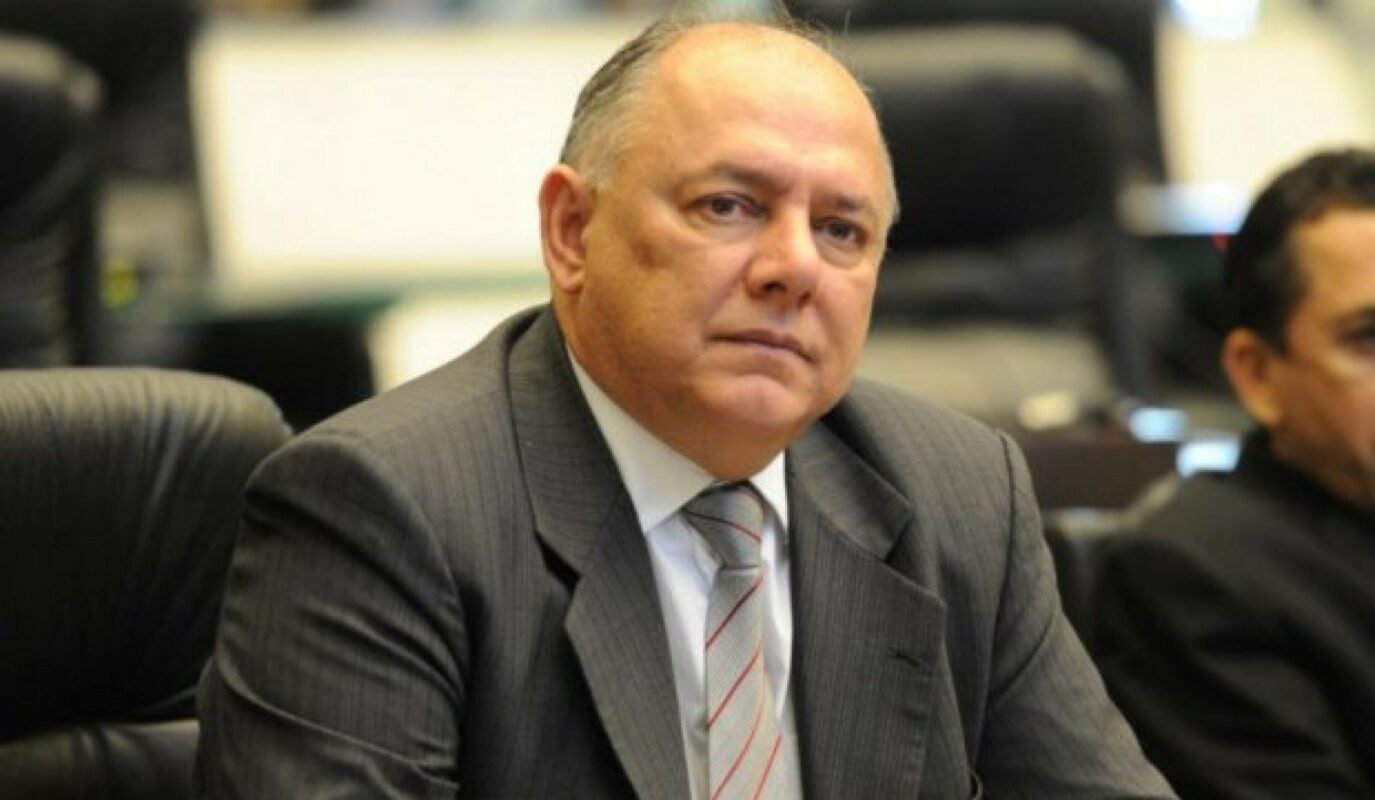 Deputado federal morre aos 66 anos após ser infectado por Covid-19 em Brasília