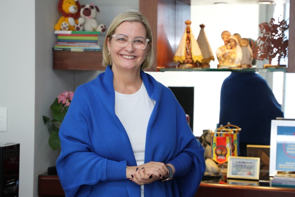 Bora trabalhar? Políticas públicas e representatividade feminina