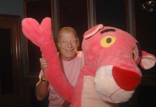 Criador da pantera cor-de-rosa, David DePatie, morre aos 91 anos