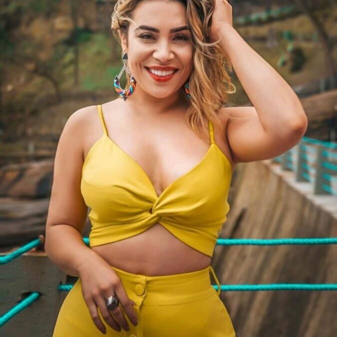 A cantora Naiara Azevedo