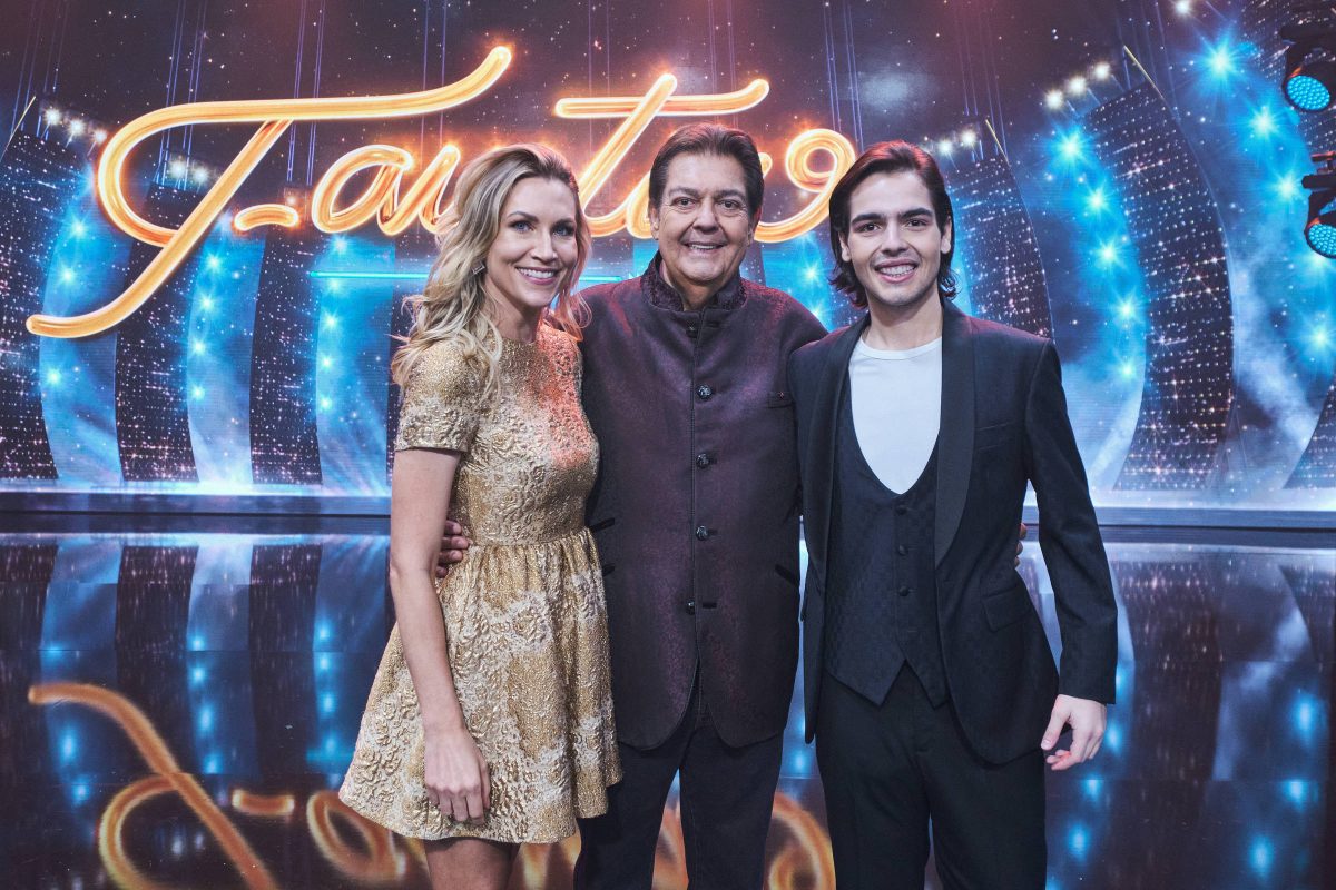 Anne Lottermann, Fausto Silva e o filho, João Guilherme - Foto: Divulgação/BAND