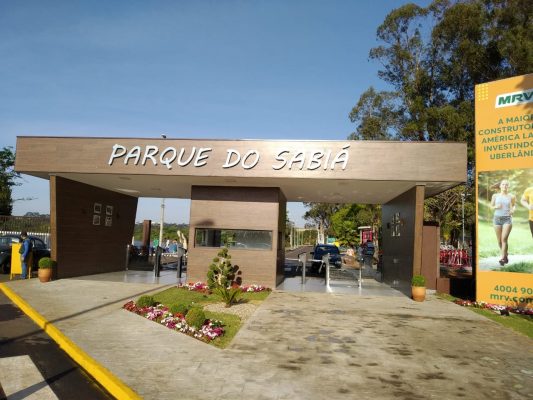 Fachada do Parque do Sabiá